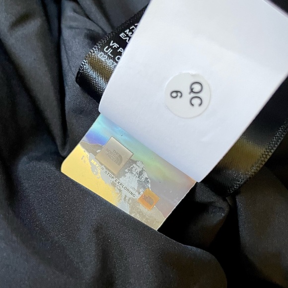 The North Face Men’s Highrail Bomber Jacket - Picture 9 of 11